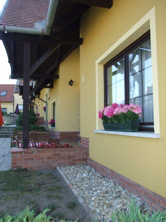 Huber Panzio Bed & Breakfast Fertorakos Exterior photo